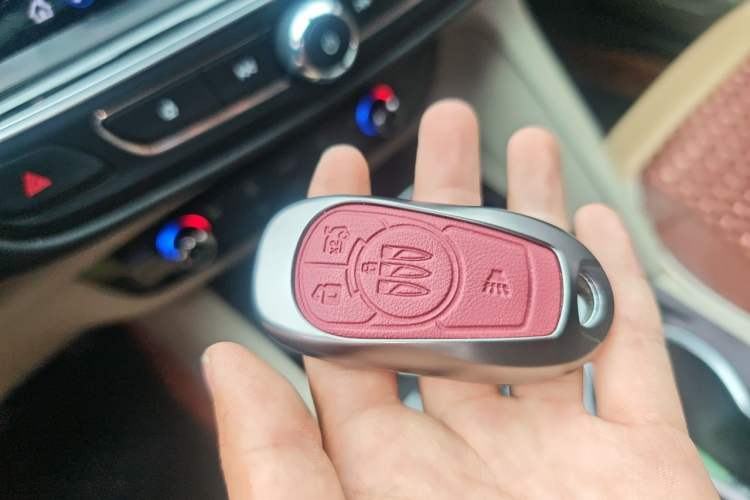 Used Buick Regal 2020 552T Elite Edition Vehicle Key