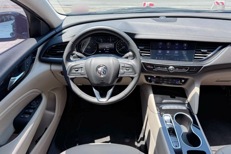 Used Buick Regal 2020 552T Elite Edition Interior 3