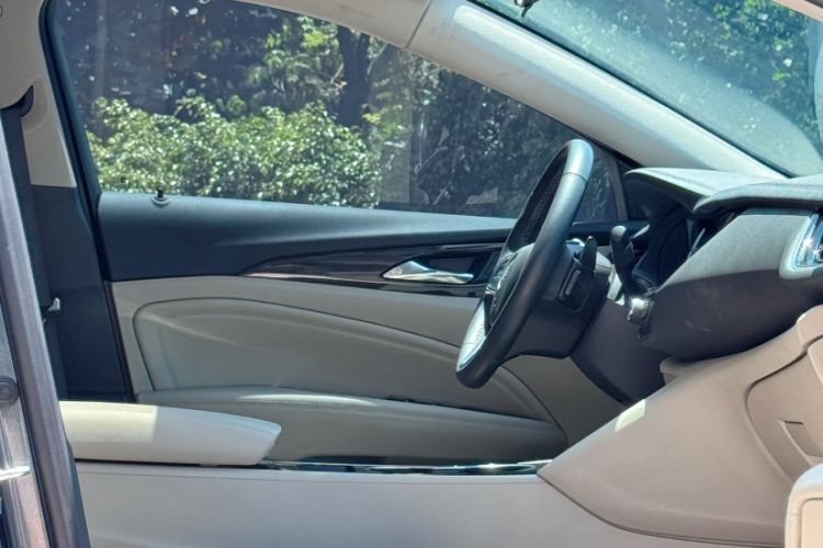 Used Buick Regal 2020 552T Elite Edition Interior 6