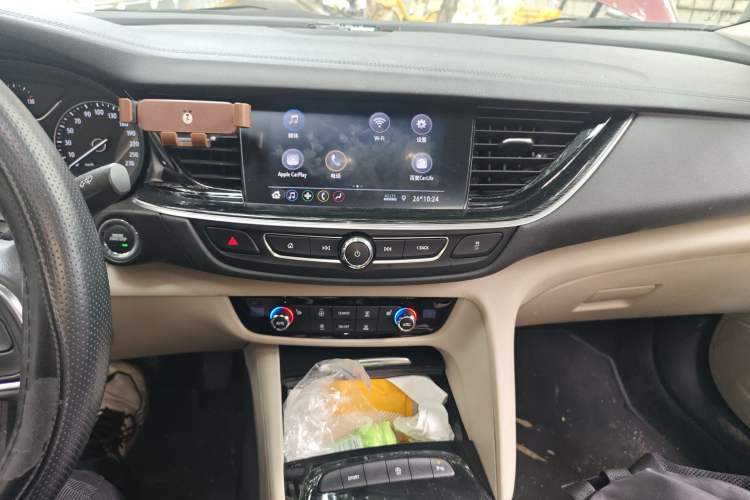Used Buick Regal 2020 552T Elite Edition Audio And AC Panel