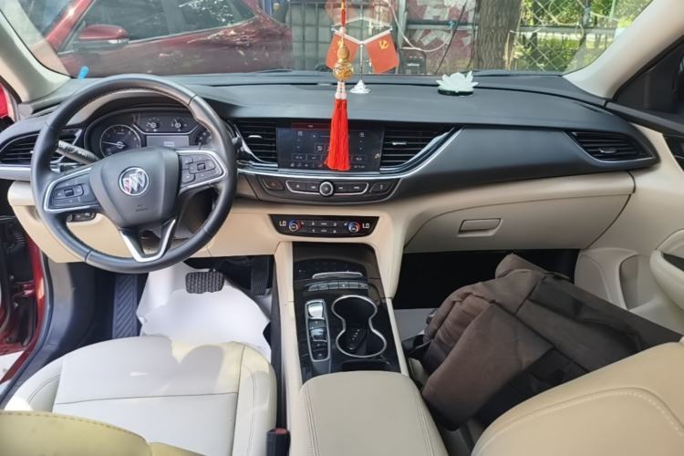 Used Buick Regal 2020 552T Elite Edition Center Console