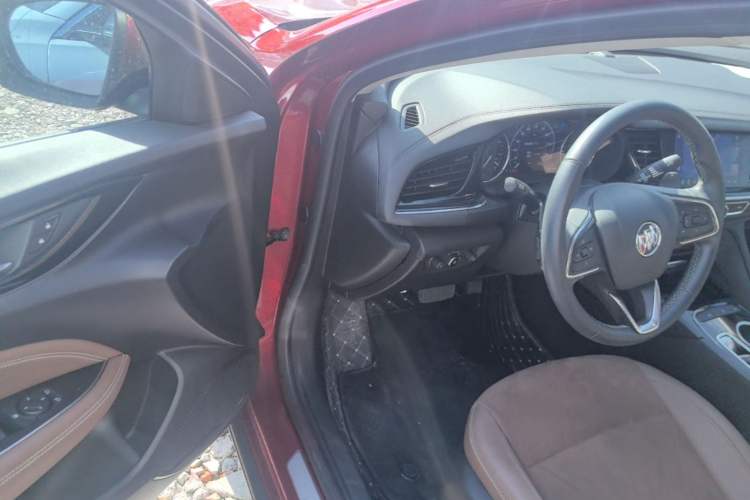 Used Buick Regal 2020 552T Luxury Version Driver Seat