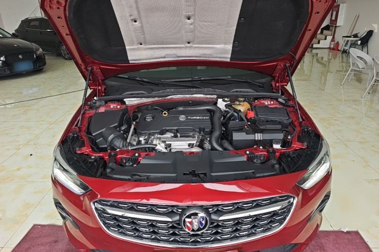 Used Buick Regal 2020 552T Elite Edition Engine Bay