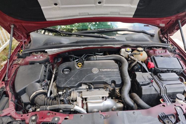 Used Buick Regal 2020 552T Elite Edition Engine Bay