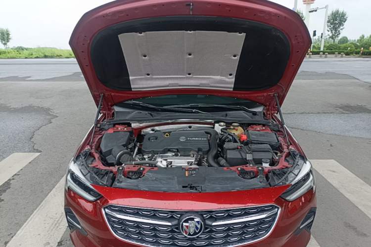 Used Buick Regal 2020 552T Elite Edition Engine Bay