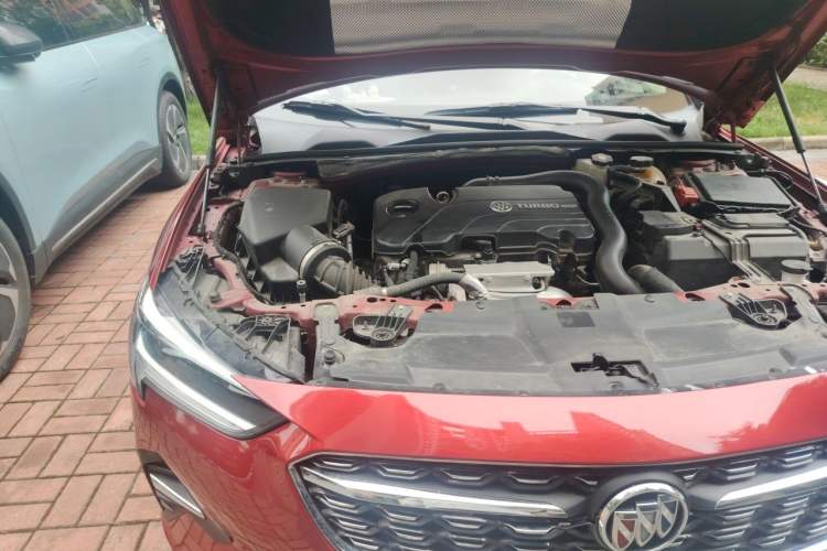 Used Buick Regal 2020 552T Luxury Version Engine Bay Right