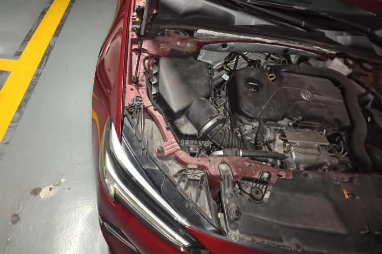 Used Buick Regal 2020 552T Elite Edition Engine Bay Right
