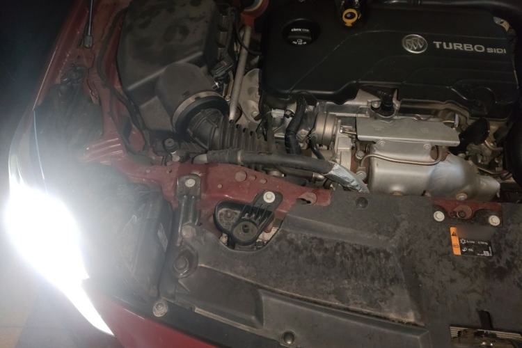 Used Buick Regal 2020 552T Elite Edition Engine Bay Right