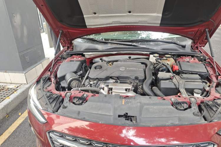 Used Buick Regal 2020 552T Elite Edition Engine Bay Right