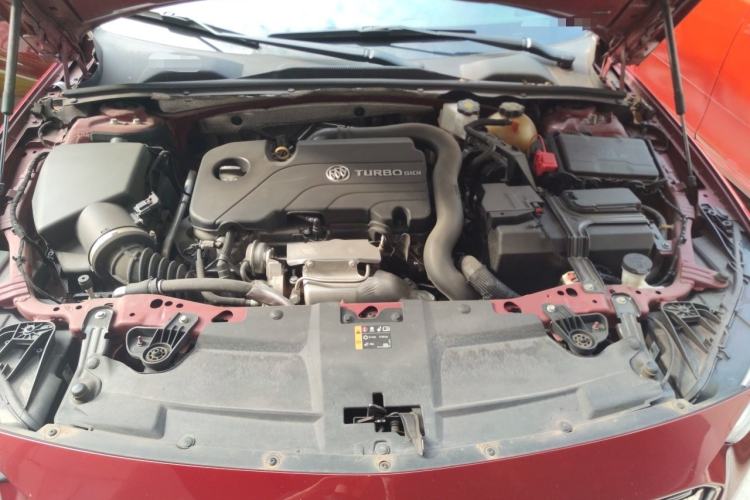 Used Buick Regal 2020 552T Elite Edition Engine Bay