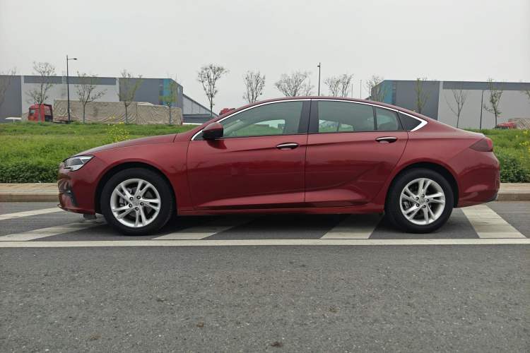 Used Buick Regal 2020 552T Luxury Version Exterior 5