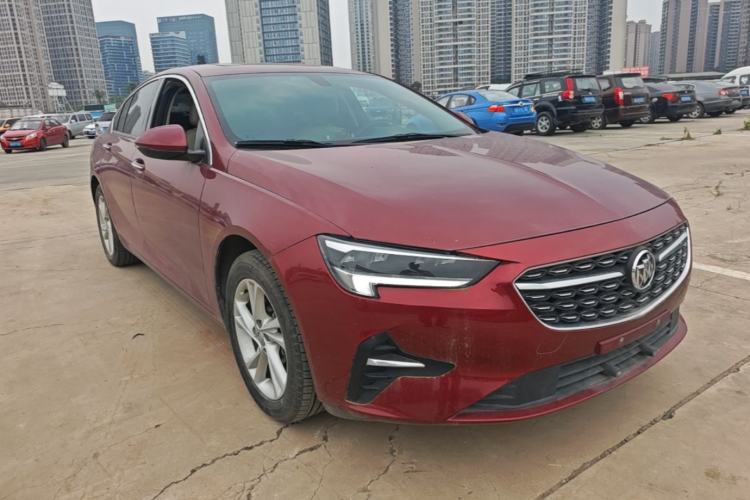 Used Buick Regal 2020 552T Elite Edition Front Right 45 Deg
