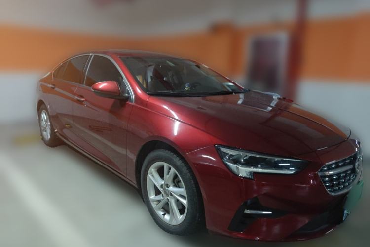 Used Buick Regal 2020 552T Luxury Version Front Right 45 Deg