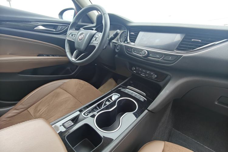 Used Buick Regal 2020 552T Luxury Version Interior 7