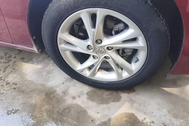 Used Buick Regal 2020 552T Elite Edition Right Front Wheel Hub