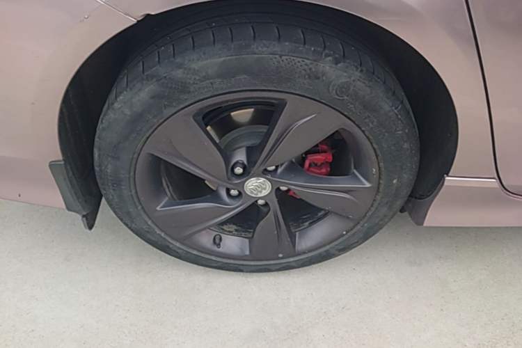 Used Buick Regal 2020 GS 28T Elite Model Right Rear Wheel Hub