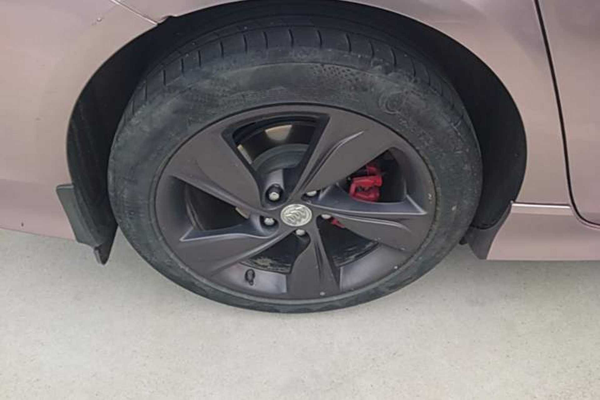 Used Buick Regal 2020 GS 28T Elite Model Right Rear Wheel Hub