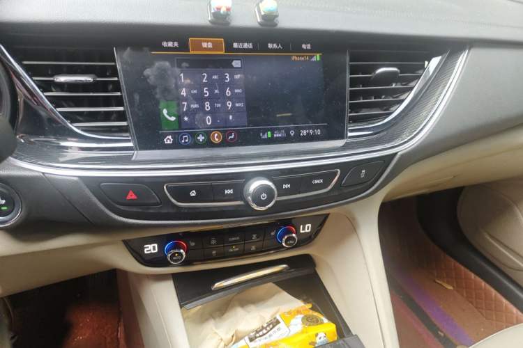 Used Buick Regal 2020 552T Elite Edition Audio And AC Panel