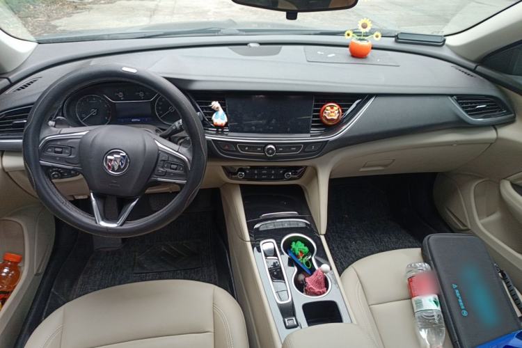 Used Buick Regal 2020 552T Elite Edition Center Console