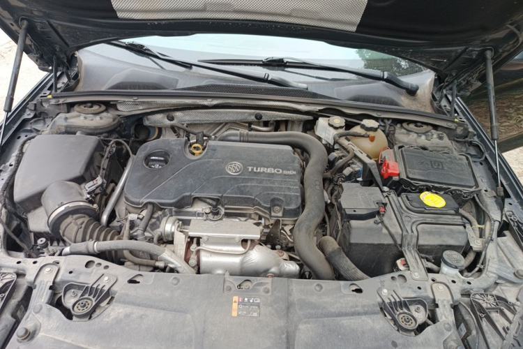 Used Buick Regal 2020 552T Elite Edition Engine Bay