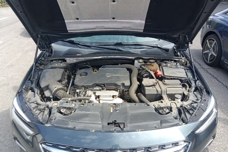 Used Buick Regal 2020 552T Elite Edition Engine Bay