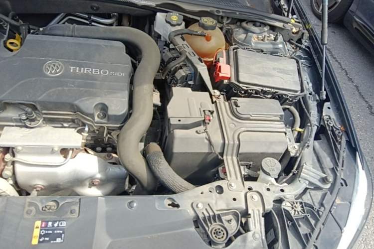 Used Buick Regal 2020 552T Elite Edition Engine Bay Left
