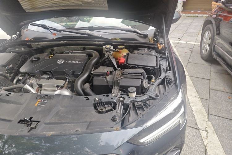 Used Buick Regal 2020 552T Elite Edition Engine Bay Left