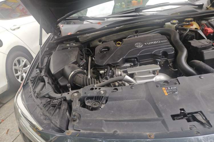 Used Buick Regal 2020 552T Elite Edition Engine Bay Right