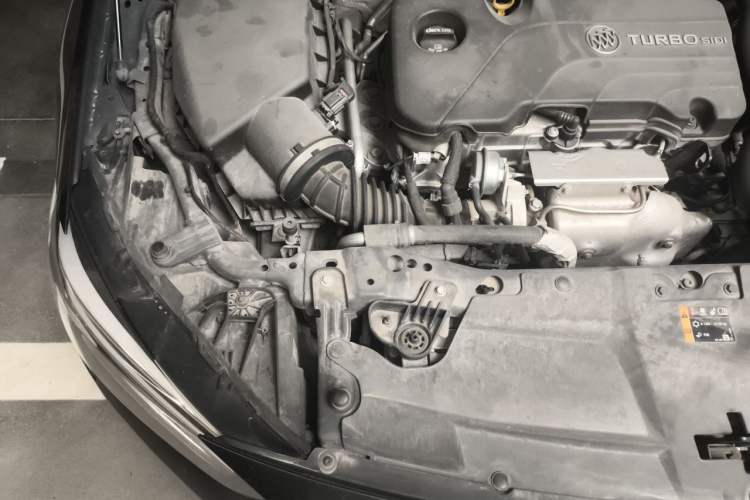 Used Buick Regal 2020 552T Elite Edition Engine Bay Right
