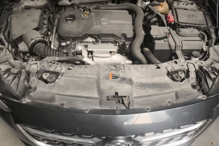 Used Buick Regal 2020 552T Elite Edition Engine Bay