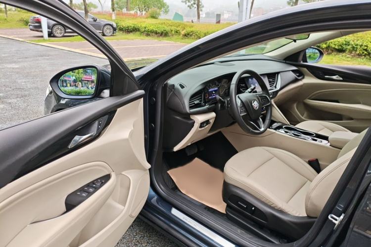 Used Buick Regal 2020 552T Elite Edition Interior 1