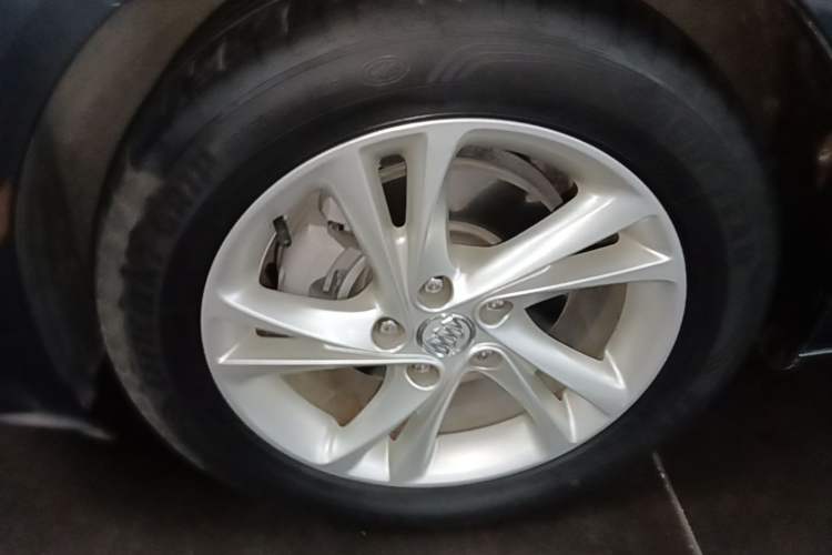 Used Buick Regal 2020 552T Elite Edition Left Front Wheel Hub