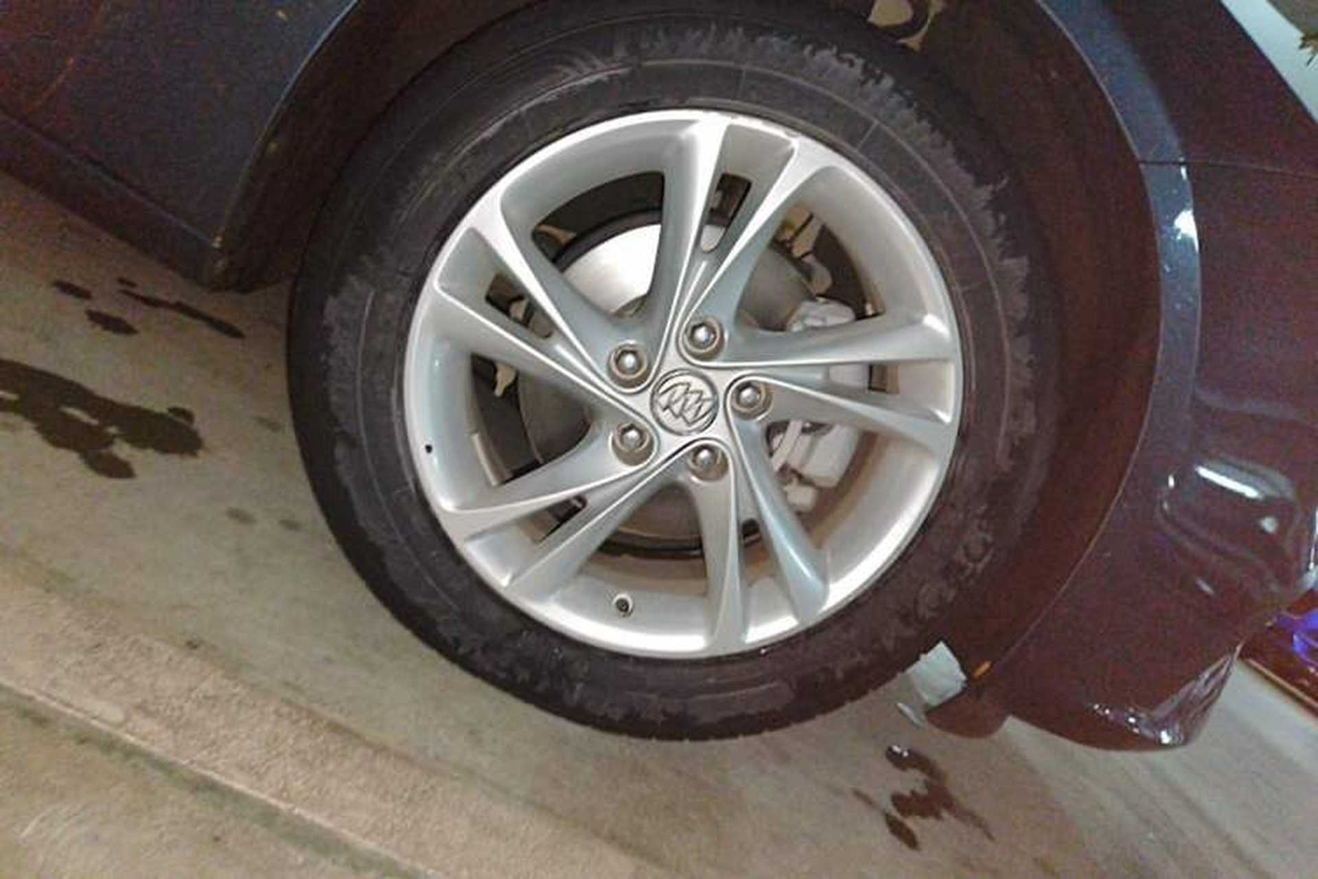 Used Buick Regal 2020 552T Luxury Version Right Front Wheel Hub
