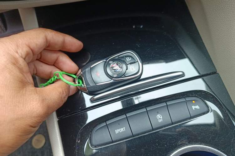 Used Buick Regal 2020 552T Elite Edition Vehicle Key