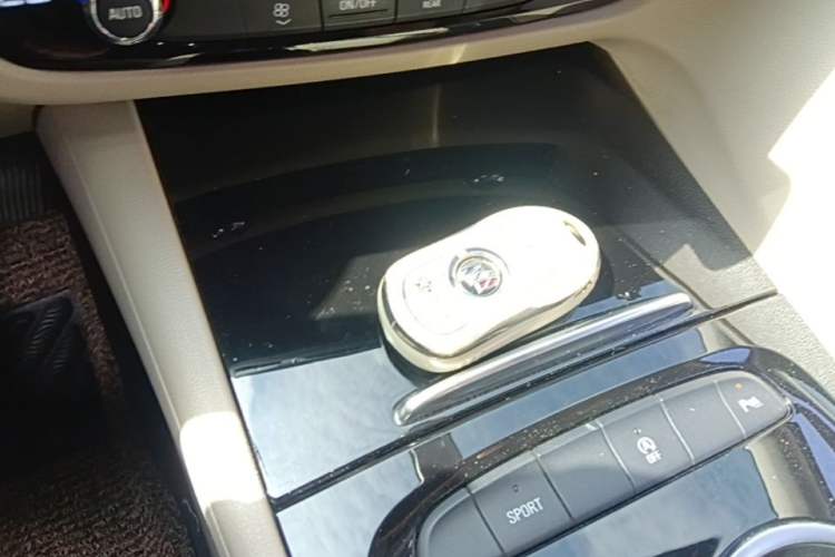 Used Buick Regal 2020 552T Elite Edition Vehicle Key
