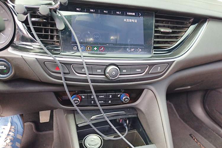 Used Buick Regal 2020 552T Luxury Version Audio And AC Panel