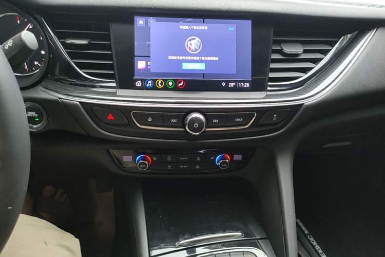 Used Buick Regal 2020 552T Luxury Version Audio And AC Panel