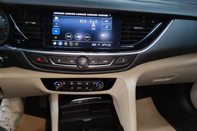 Used Buick Regal 2020 552T Elite Edition Audio And AC Panel