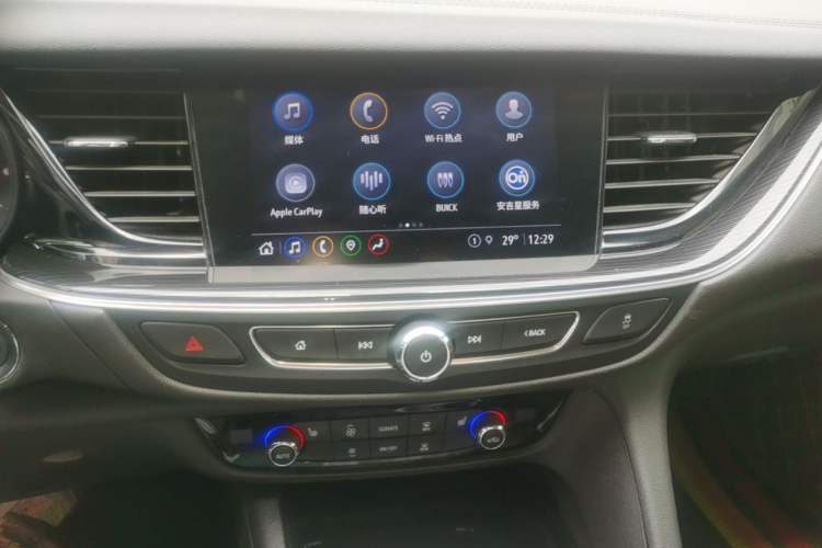 Used Buick Regal 2020 552T Luxury Version Audio And AC Panel