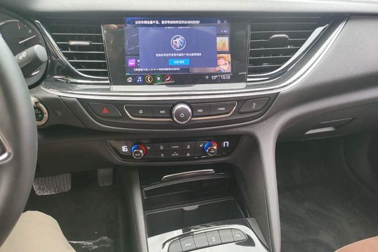 Used Buick Regal 2020 552T Luxury Version Audio And AC Panel