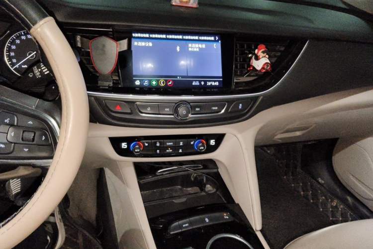 Used Buick Regal 2020 552T Elite Edition Audio And AC Panel