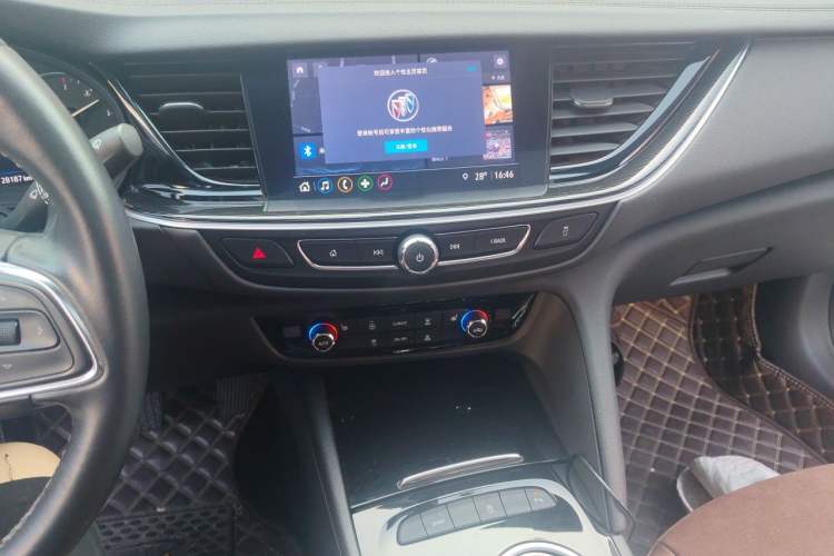 Used Buick Regal 2020 552T Luxury Version Audio And AC Panel