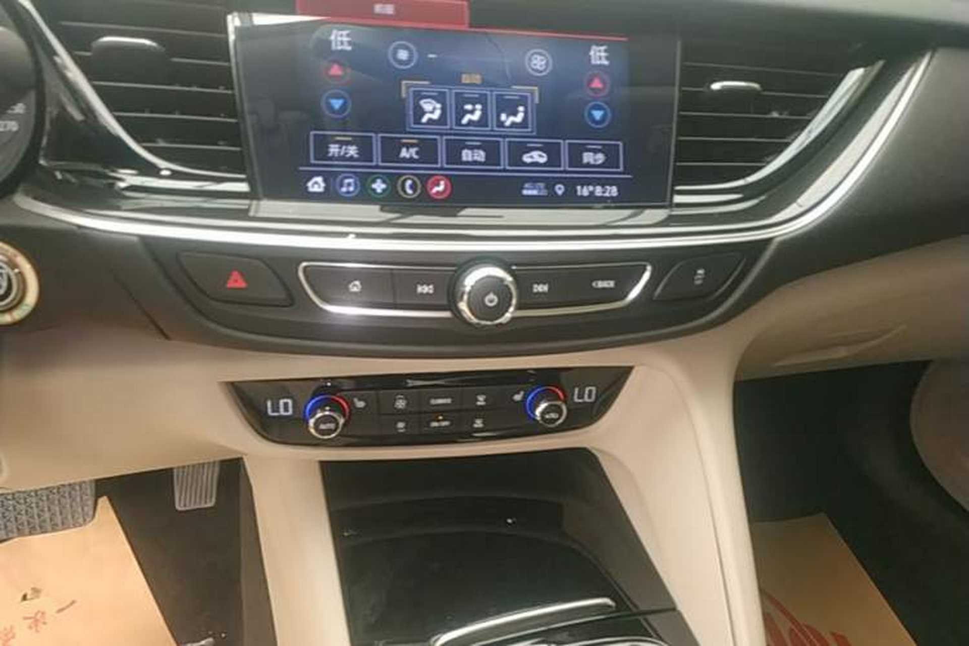 Used Buick Regal 2020 552T Elite Edition Audio And AC Panel