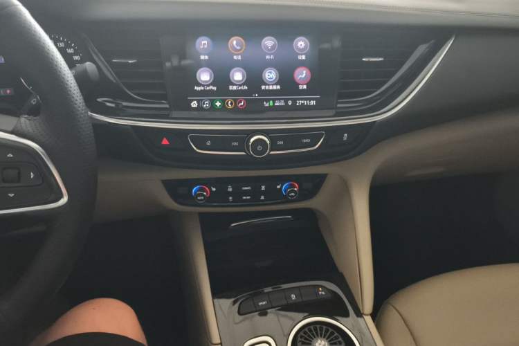 Used Buick Regal 2020 552T Elite Edition Audio And AC Panel
