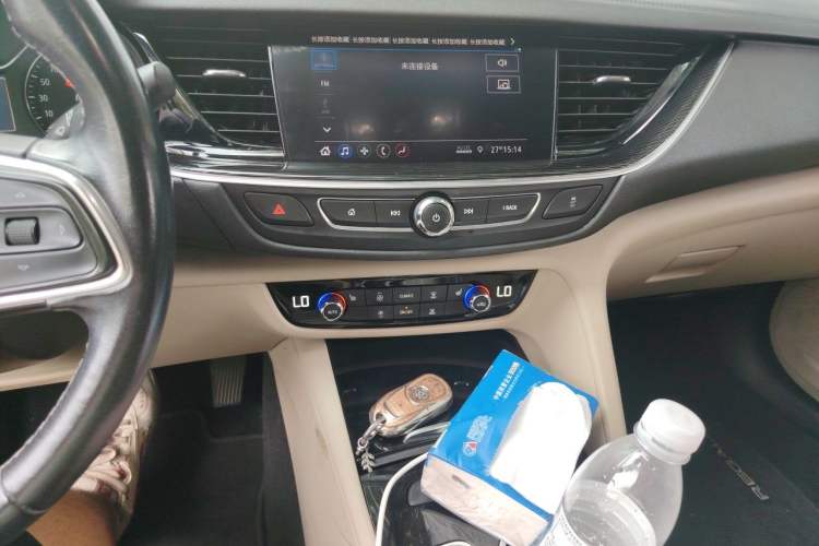 Used Buick Regal 2020 552T Elite Edition Audio And AC Panel