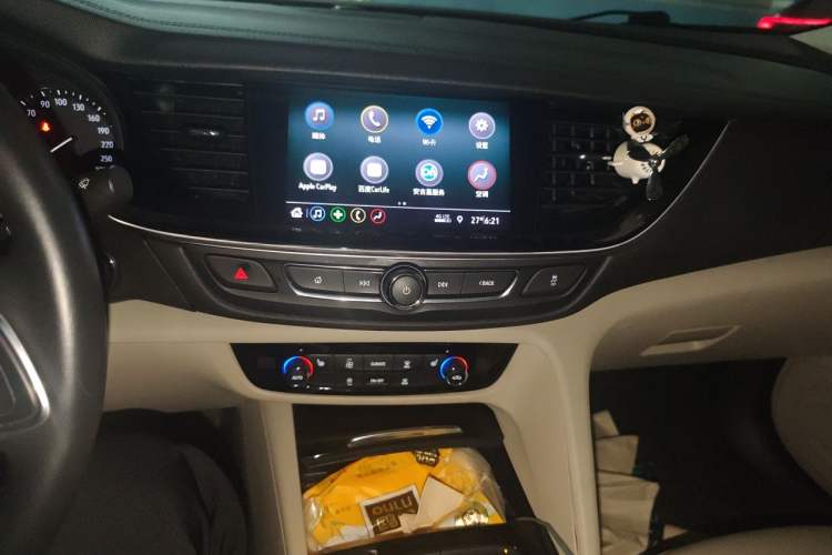 Used Buick Regal 2020 552T Elite Edition Audio And AC Panel