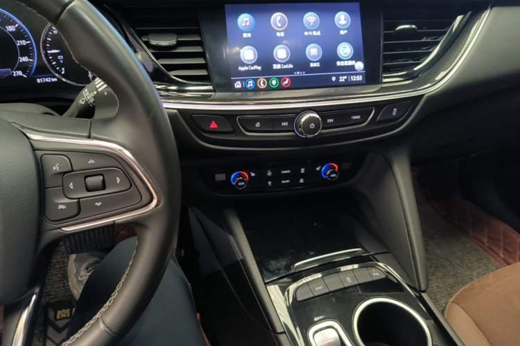 Used Buick Regal 2020 552T Luxury Version Audio And AC Panel