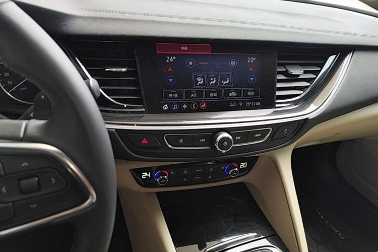 Used Buick Regal 2020 552T Elite Edition Audio And AC Panel