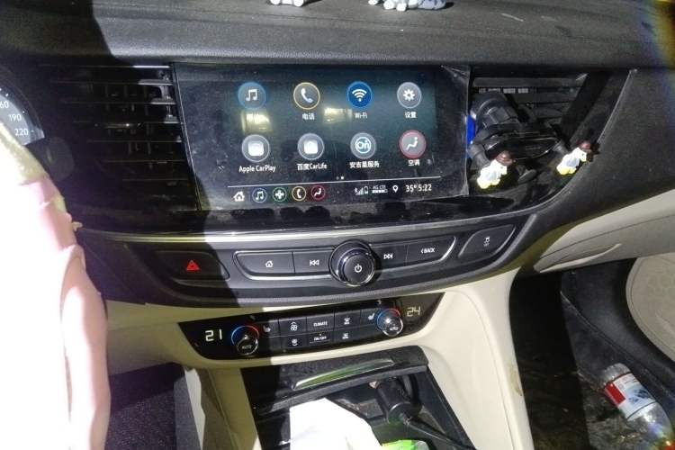 Used Buick Regal 2020 552T Elite Edition Audio And AC Panel