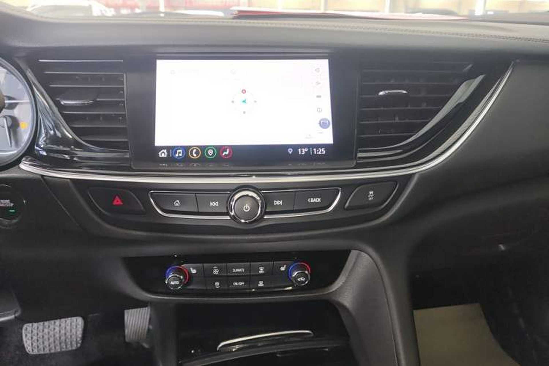 Used Buick Regal 2020 552T Luxury Version Audio And AC Panel